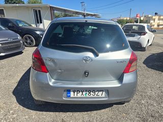 Toyota Yaris 2007-thumb-8