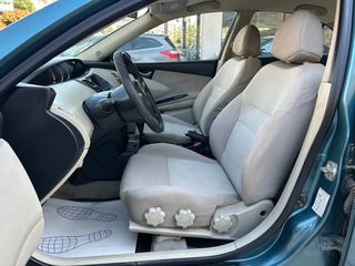 Nissan Primera 2003-thumb-17
