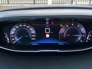 Peugeot 3008 2019-thumb-12