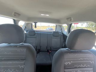 Opel Meriva 2011-thumb-14