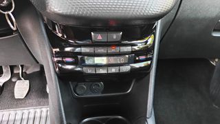 Peugeot 208 2016 1.2 PureTech * 110hp * Allure-thumb-18
