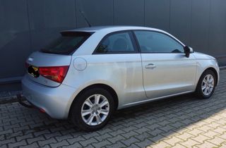Audi A1 2011-thumb-2