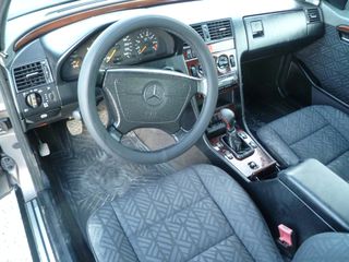 Mercedes-Benz C 180 1999 1.8 ELEGANCE ** CLIMA **-thumb-7