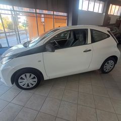 Toyota Aygo 2015-thumb-11