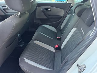 Volkswagen Polo 2014 CROSS DIESEL-thumb-11