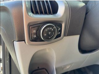 Ford Transit Custom 2017-thumb-15