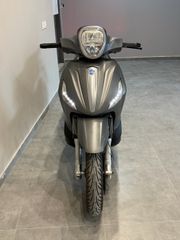 Piaggio Beverly 300i 2015 piaggio Beverly 300-thumb-7