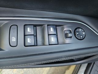 Peugeot 3008 2018 1.5 DIESEL  ALLURE  NAVI - PANORAMA-thumb-9