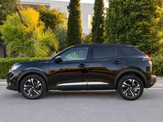 Peugeot 2008 2022 GT // FULL EXTRA !!-thumb-4