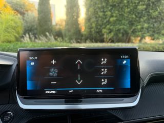 Peugeot 2008 2022 GT // FULL EXTRA !!-thumb-19
