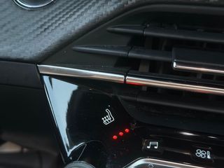 Peugeot 2008 2022 GT // FULL EXTRA !!-thumb-21