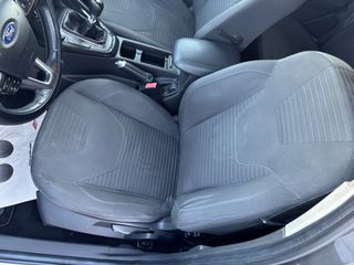 Ford Focus 2015 Xenon,0€ τέλη, camera ,keyless ,titanium-thumb-11
