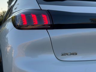 Peugeot 208 2022 GT PACK // 130HP // FULL EXTRA-thumb-12