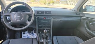 Audi A4 2004-thumb-10