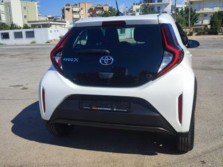 Toyota Aygo (X) 2022 'X-PLAY,-ΟΘΟΝΗ-ΚΑΜΕΡΑ-O ΤΕΛΗ-BOOK SERVICE-thumb-16