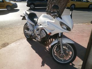 Yamaha FZR 600 2004