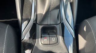Toyota Corolla 2022 1800cc HYBRID ACTICE-thumb-31