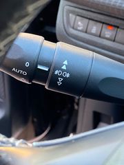 Peugeot 208 2015 1.2 PURETECH ALLURE 110HP NAVI CAMERA-thumb-32