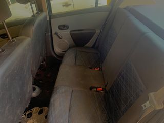 Renault Clio 2006-thumb-4