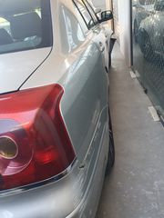 Toyota Avensis 2003-thumb-3