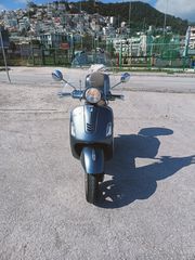 Piaggio Vespa GTS 250 2015