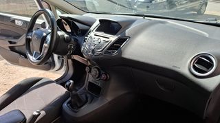 Ford Fiesta 2017-thumb-12
