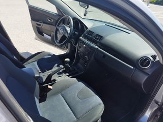 Mazda 3 2005 diesel-thumb-11