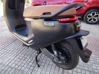 Segway E110 SE 2023 LAUNCH EDITION-thumb-2