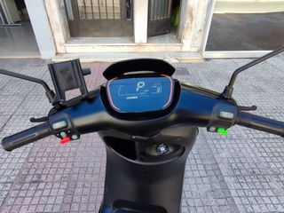 Segway E110 SE 2023 LAUNCH EDITION-thumb-7