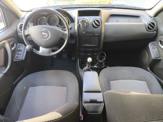 Dacia Duster 2016-thumb-9