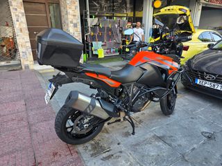 KTM 1290 Super Adventure 2019-thumb-6