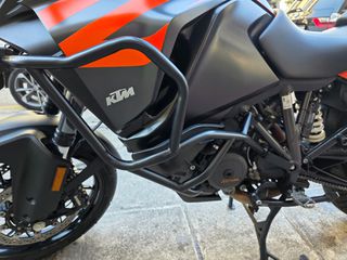 KTM 1290 Super Adventure 2019-thumb-7