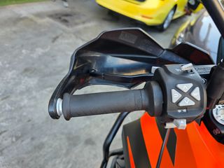 KTM 1290 Super Adventure 2019-thumb-15