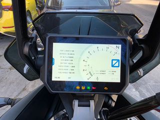 KTM 1290 Super Adventure 2019-thumb-17