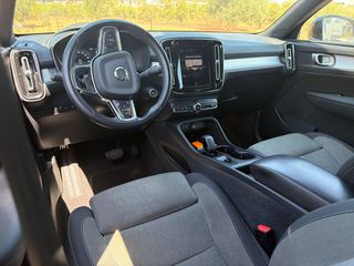 Volvo XC40 2022 1.5 T5RECHARGE PLUG IN 262PS-thumb-24