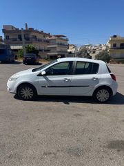 Renault Clio 2011-thumb-7