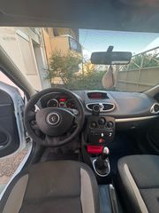 Renault Clio 2011-thumb-8