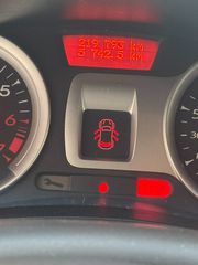 Renault Clio 2011-thumb-9