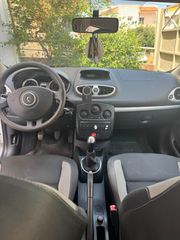 Renault Clio 2011-thumb-12