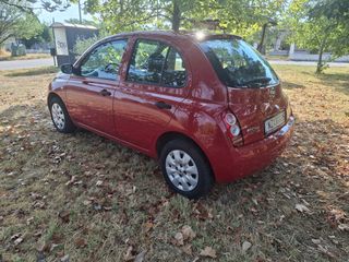 Nissan Micra 2004-thumb-5