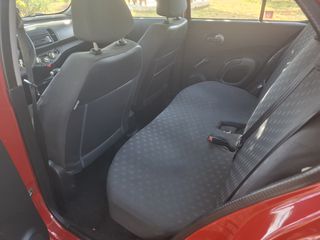 Nissan Micra 2004-thumb-9