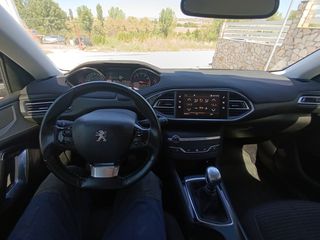 Peugeot 308 2018 SW-thumb-10