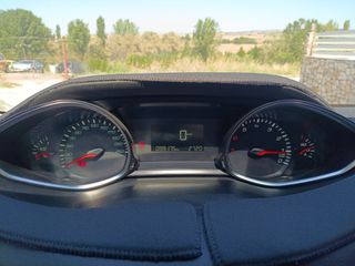 Peugeot 308 2018 SW-thumb-11