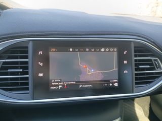 Peugeot 308 2018 SW-thumb-13