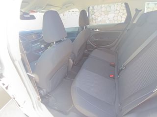 Peugeot 308 2018 SW-thumb-23