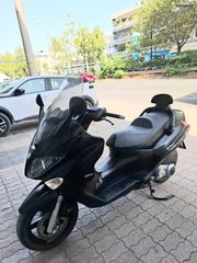 Piaggio XEvo 250 2017-thumb-1