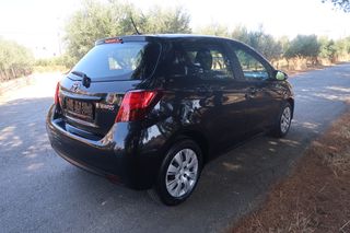Toyota Yaris 2015-thumb-4