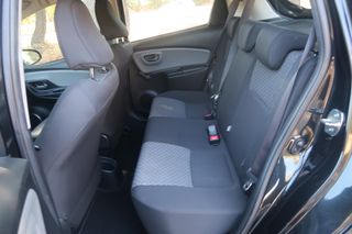 Toyota Yaris 2015-thumb-12