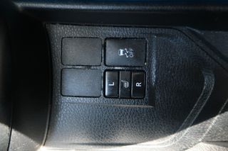 Toyota Yaris 2015-thumb-14