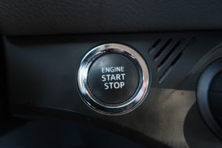 Toyota Yaris 2015-thumb-18